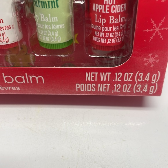 Claire’s flavored lip balm - Picture 2 of 5